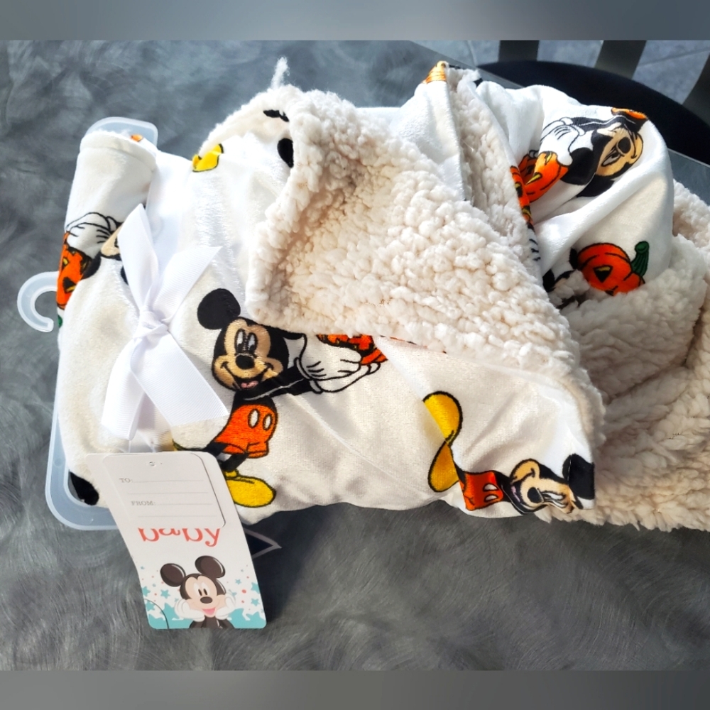Disney Baby Mickey Mouse Halloween Pumpkin 🎃 Blanket